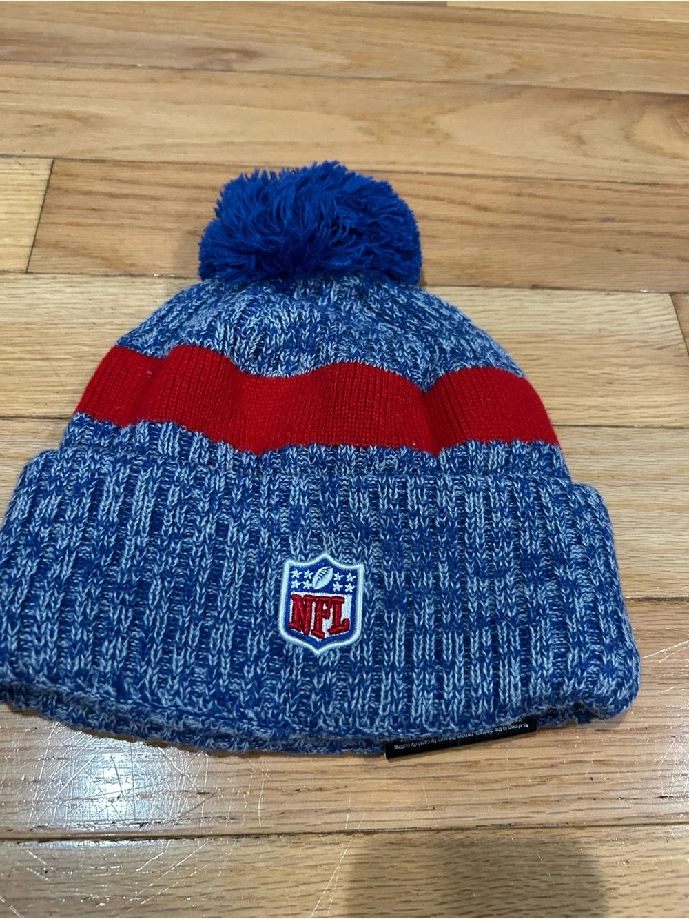 New Era Blue & Red NY Giants Pom Cuffed Beanie